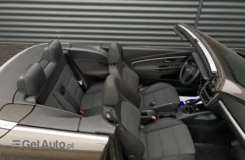 VOLKSWAGEN Eos 