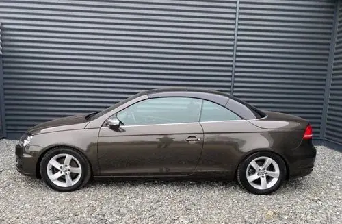VOLKSWAGEN Eos 