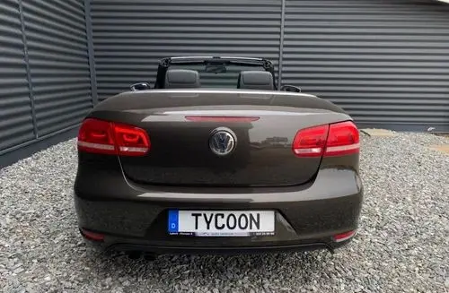 VOLKSWAGEN Eos 