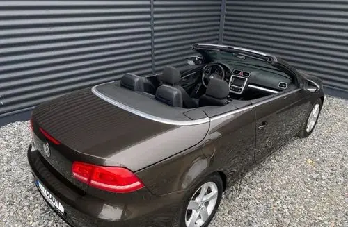 VOLKSWAGEN Eos 