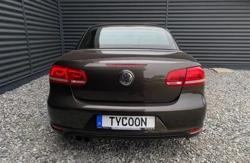 VOLKSWAGEN Eos 