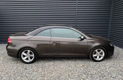 VOLKSWAGEN Eos 