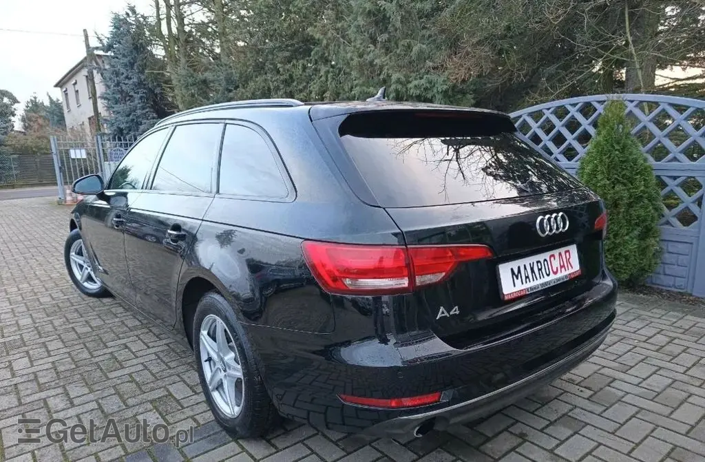 AUDI A4 