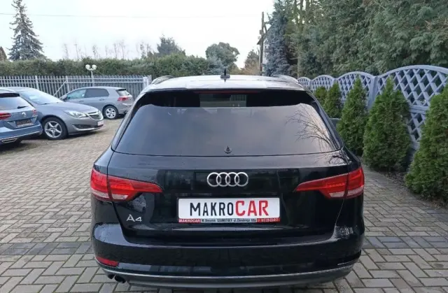 AUDI A4 