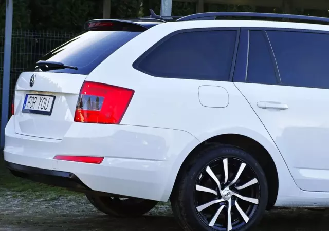 SKODA Octavia 2.0 TDI Joy DSG