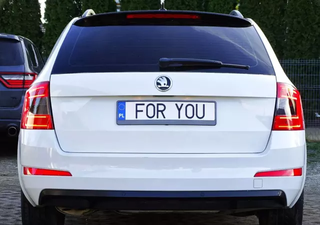 SKODA Octavia 2.0 TDI Joy DSG