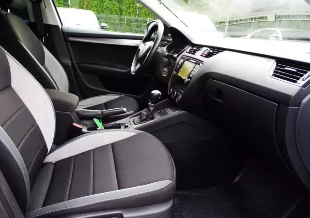 SKODA Octavia 2.0 TDI Joy DSG