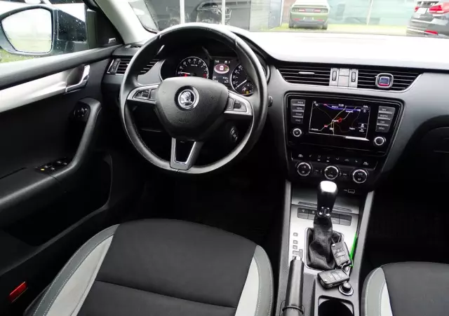 SKODA Octavia 2.0 TDI Joy DSG