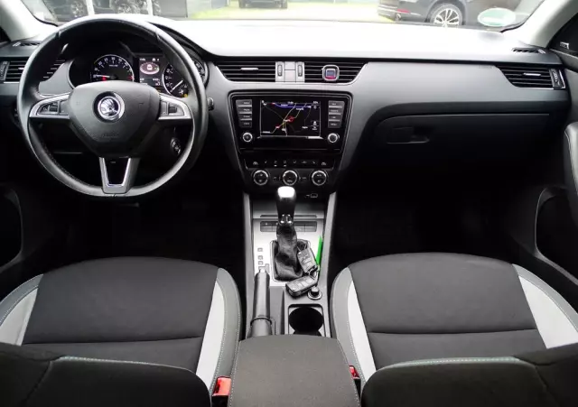 SKODA Octavia 2.0 TDI Joy DSG