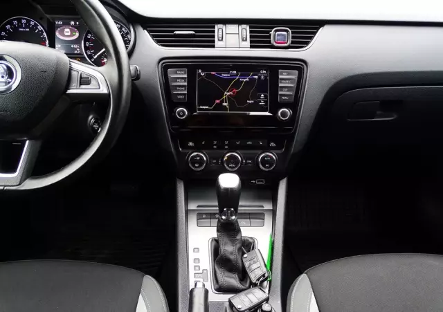 SKODA Octavia 2.0 TDI Joy DSG