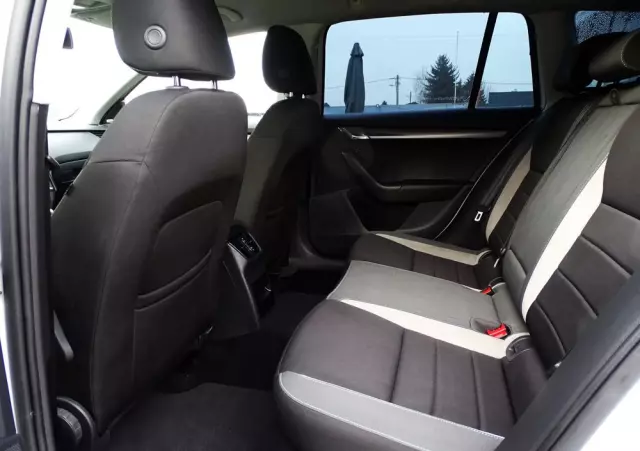 SKODA Octavia 2.0 TDI Joy DSG