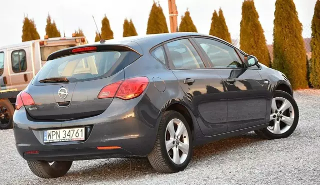 OPEL Astra 