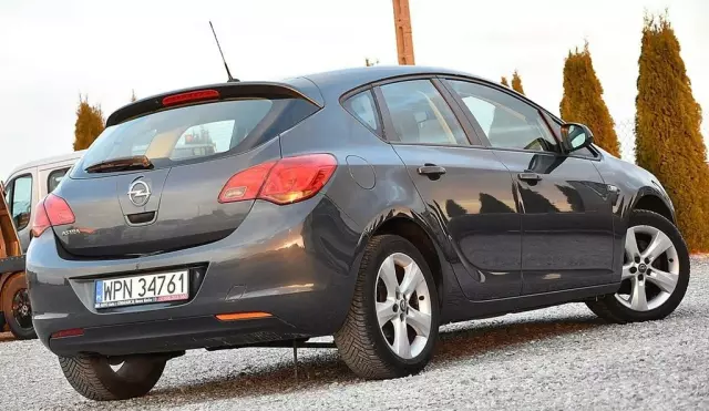 OPEL Astra 