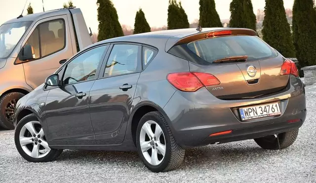 OPEL Astra 