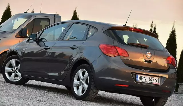 OPEL Astra 