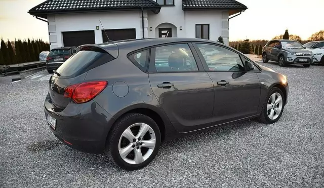 OPEL Astra 