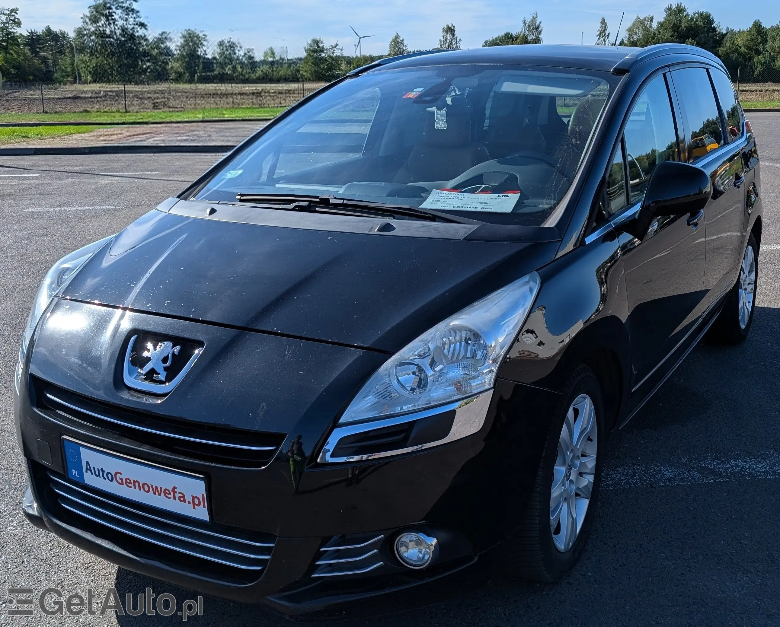 PEUGEOT 5008 