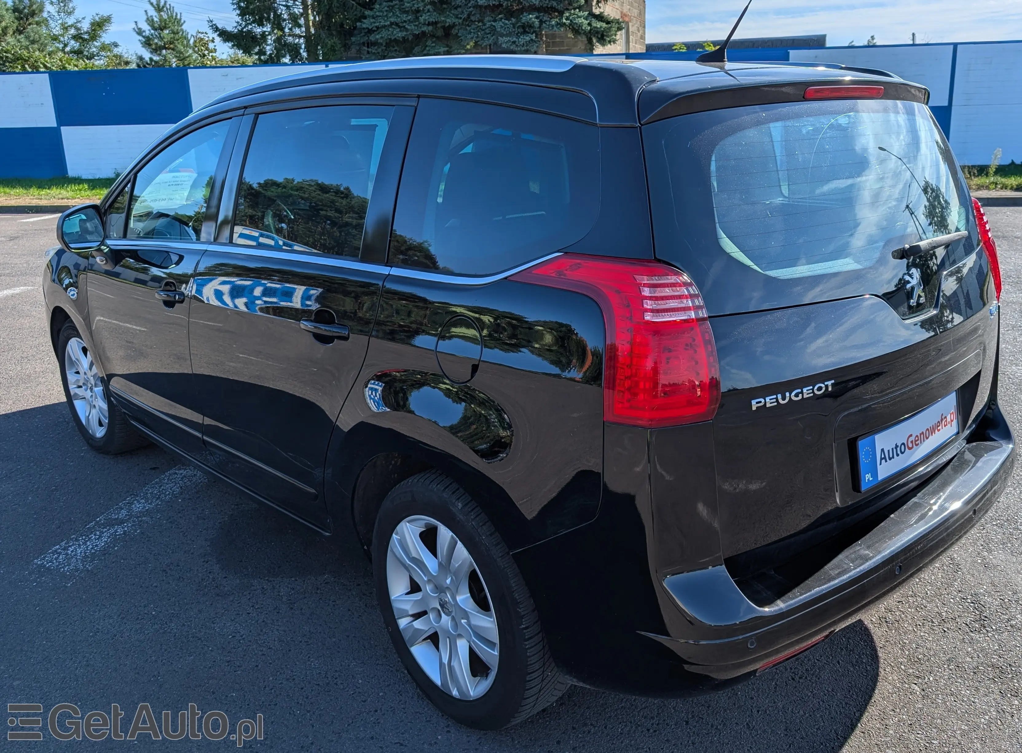 PEUGEOT 5008 