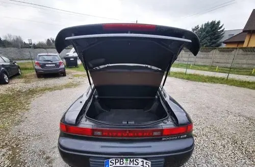 MITSUBISHI 3000 GT 