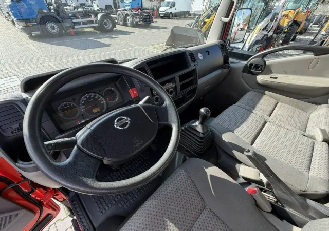 NISSAN Cabstar 