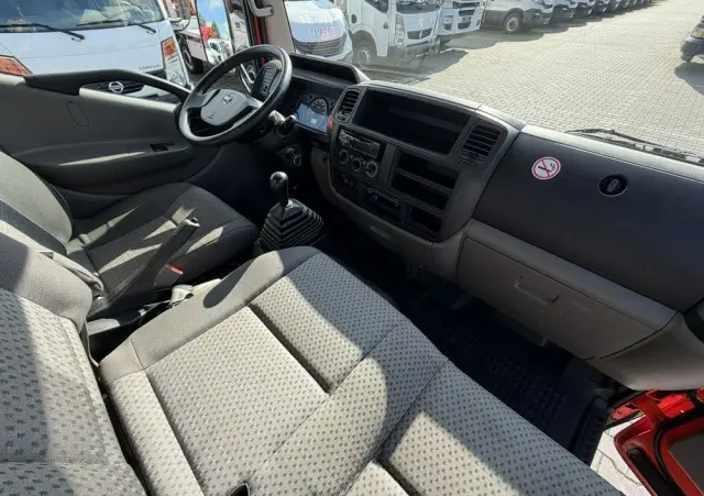 NISSAN Cabstar 