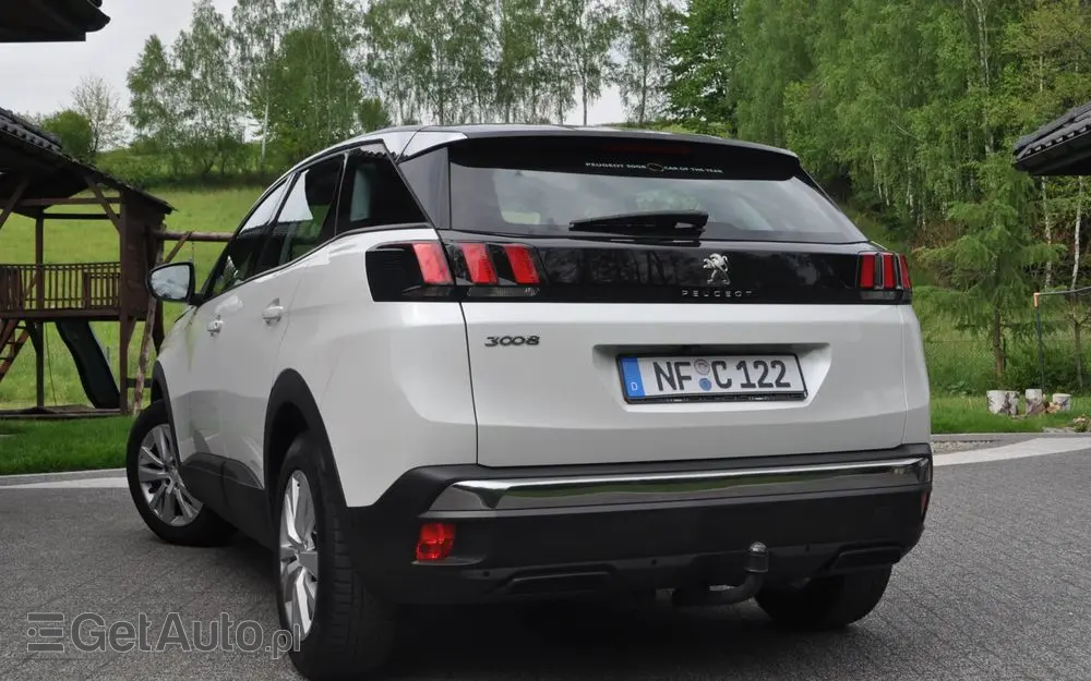 PEUGEOT 3008 BlueHDi 120 Stop & Start Allure