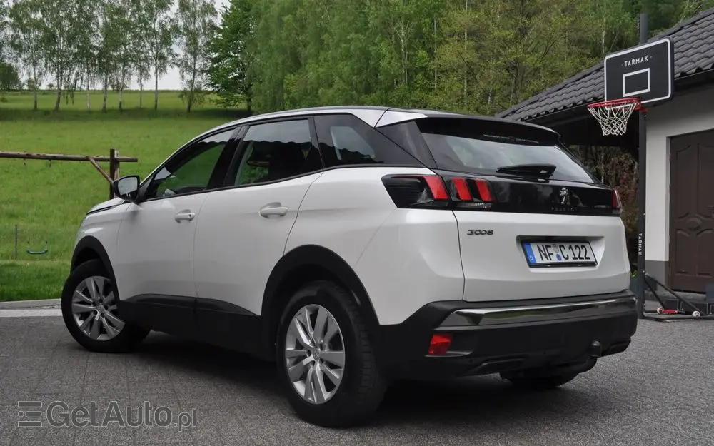 PEUGEOT 3008 BlueHDi 120 Stop & Start Allure