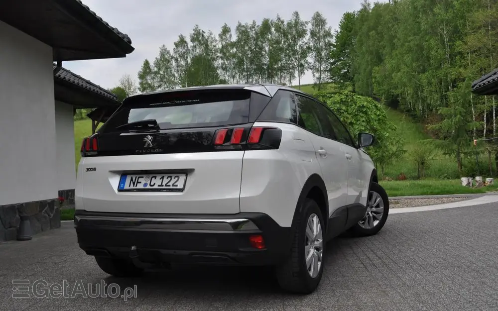 PEUGEOT 3008 BlueHDi 120 Stop & Start Allure