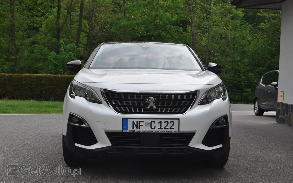 PEUGEOT 3008 BlueHDi 120 Stop & Start Allure