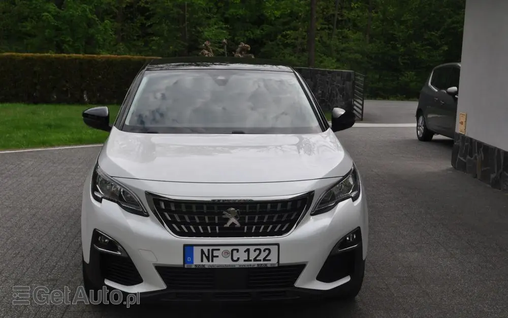 PEUGEOT 3008 BlueHDi 120 Stop & Start Allure