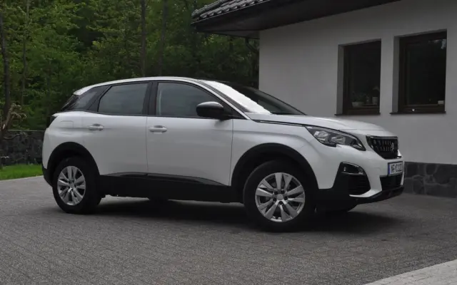 PEUGEOT 3008 BlueHDi 120 Stop & Start Allure