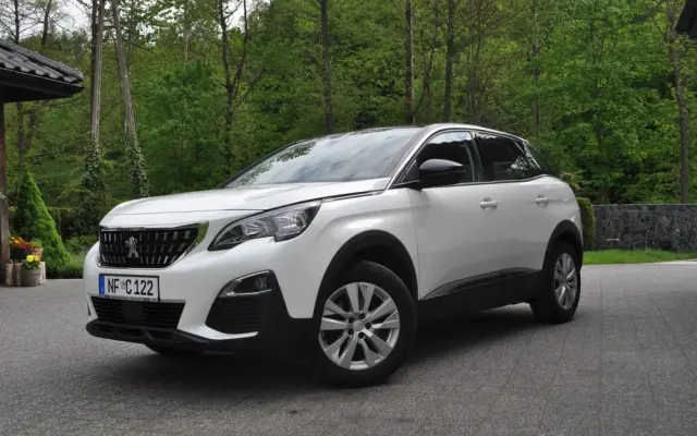 PEUGEOT 3008 BlueHDi 120 Stop & Start Allure