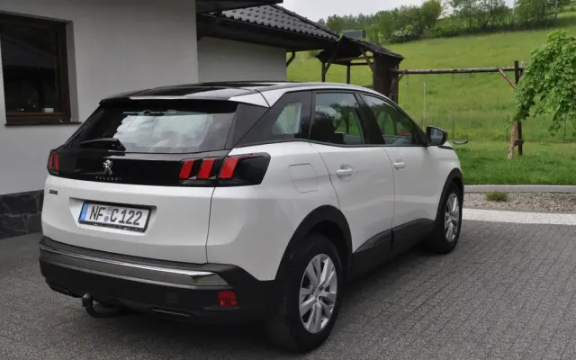 PEUGEOT 3008 BlueHDi 120 Stop & Start Allure