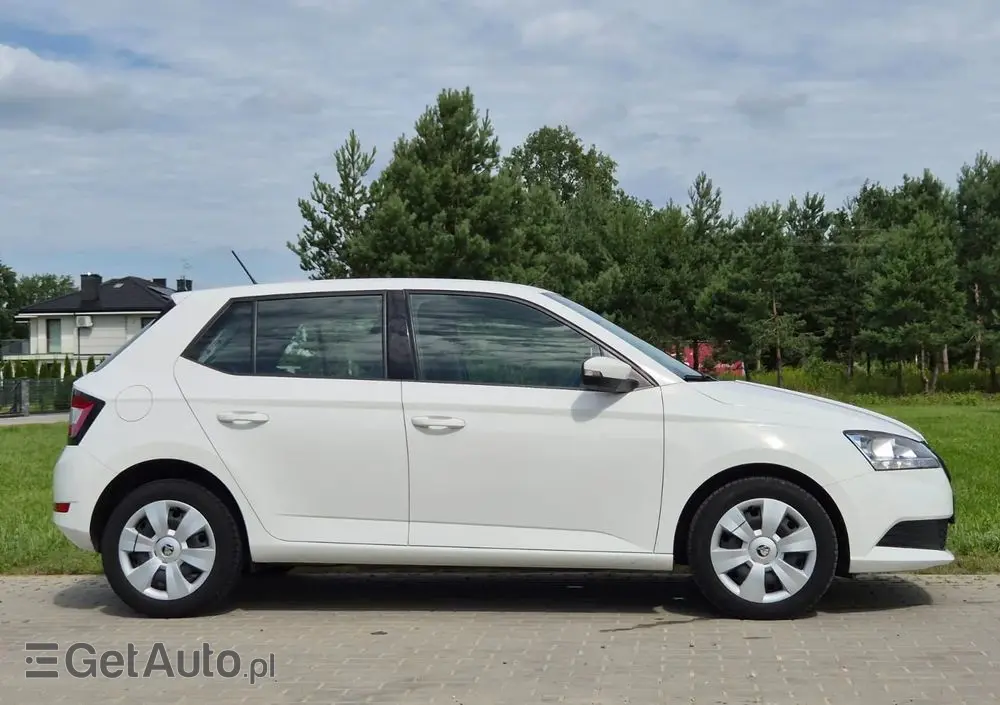SKODA Fabia 1.0 Ambition