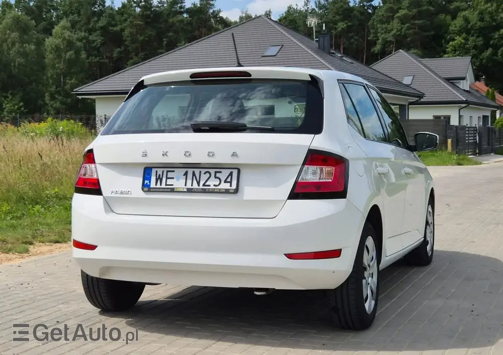 SKODA Fabia 1.0 Ambition