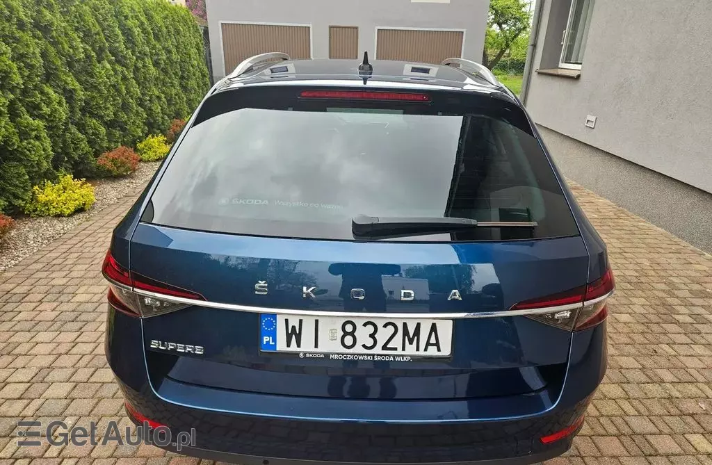 SKODA Superb 