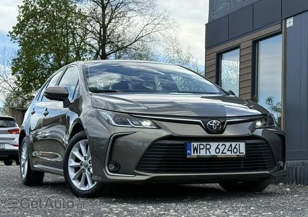 TOYOTA Corolla 1.5 Comfort