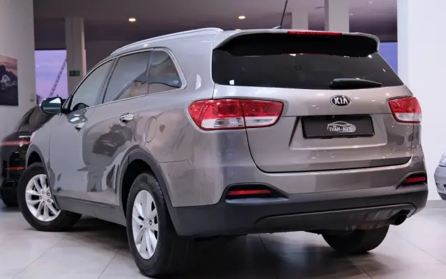 KIA Sorento 2.4 GDI AWD Vision