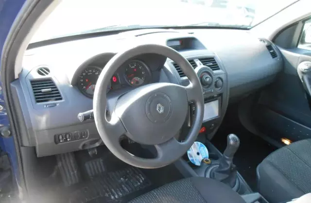 RENAULT Megane 
