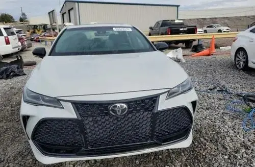 TOYOTA Avalon 