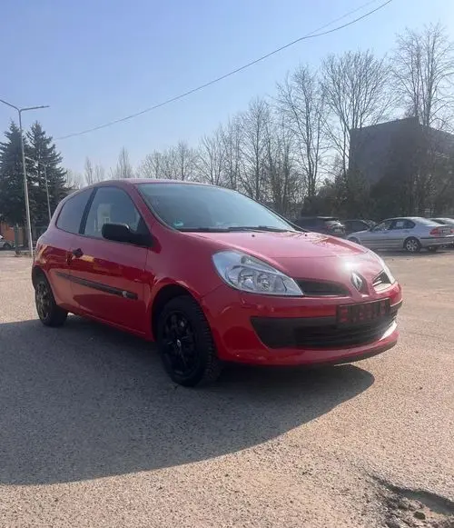 RENAULT Clio 