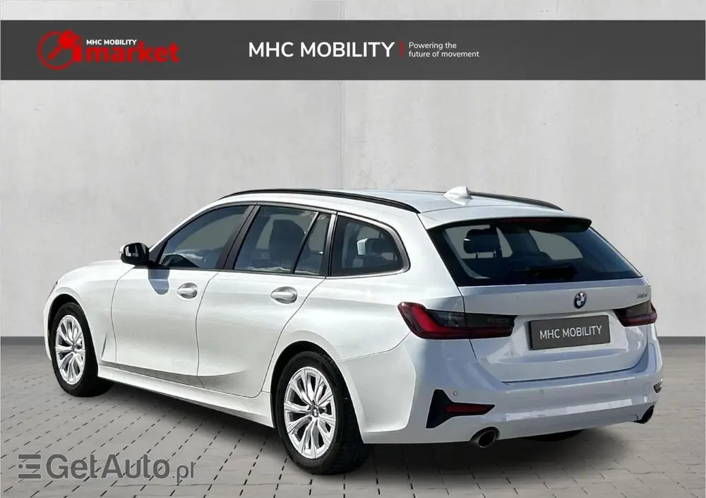 BMW Seria 3 318i Advantage