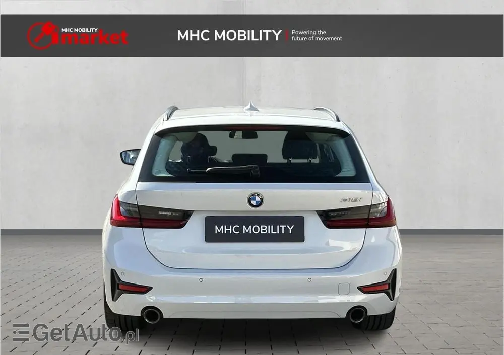 BMW Seria 3 318i Advantage