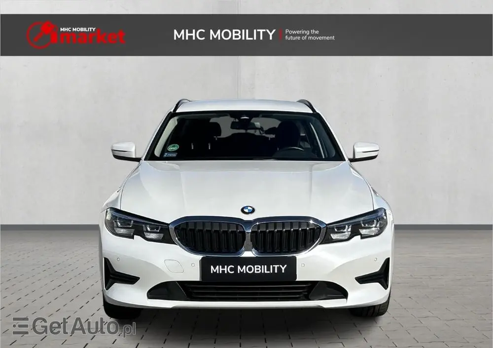 BMW Seria 3 318i Advantage