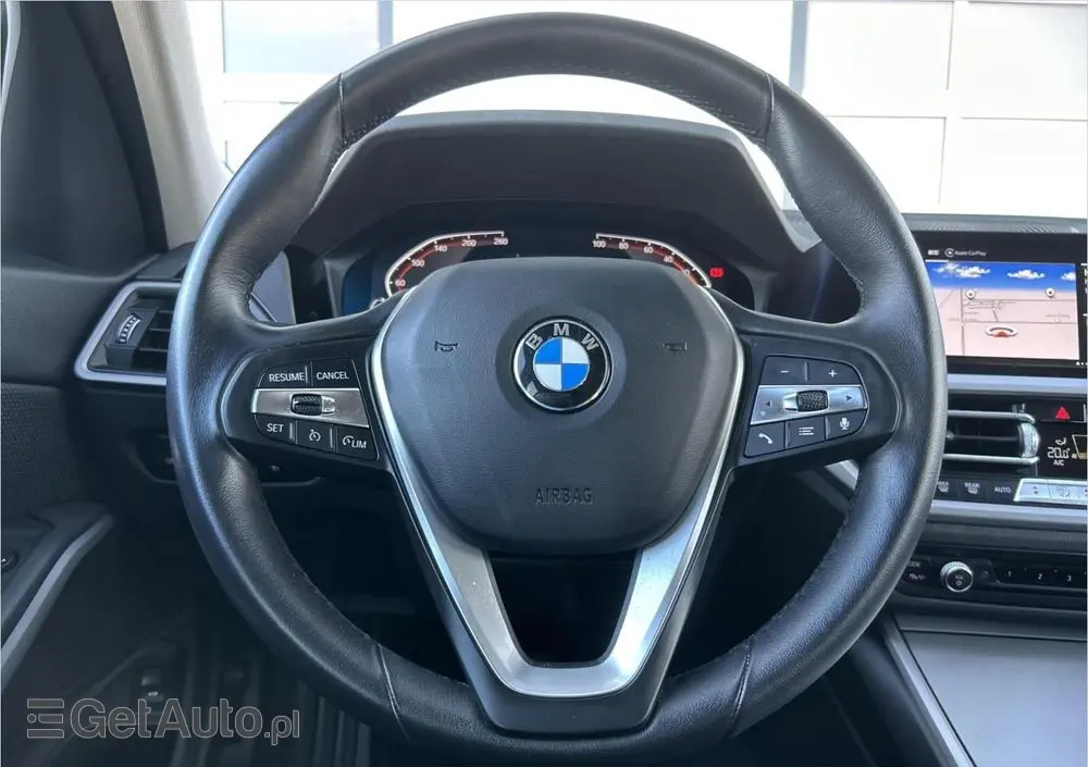 BMW Seria 3 318i Advantage