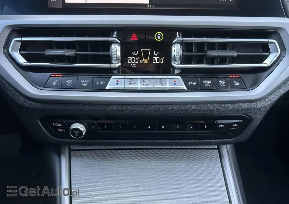 BMW Seria 3 318i Advantage