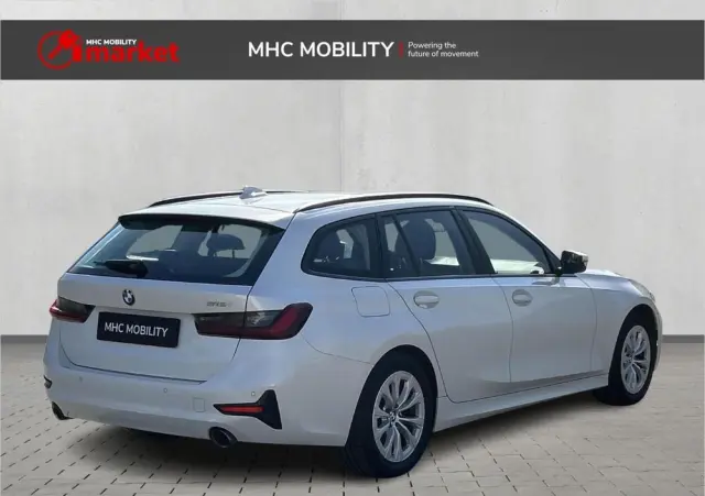 BMW Seria 3 318i Advantage