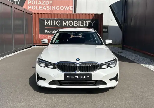 BMW Seria 3 318i Advantage