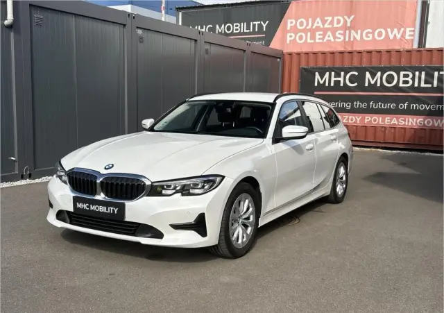 BMW Seria 3 318i Advantage