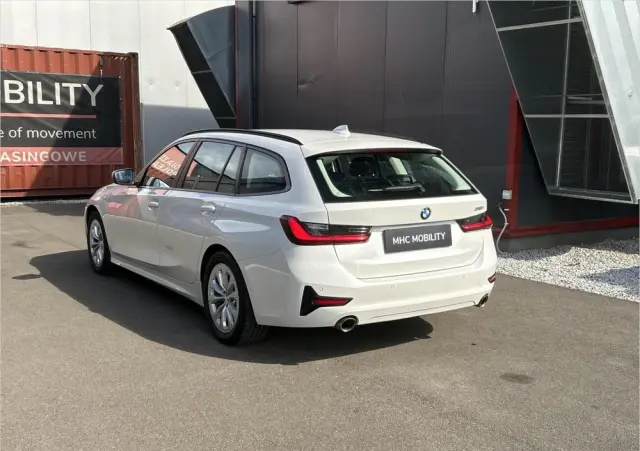BMW Seria 3 318i Advantage